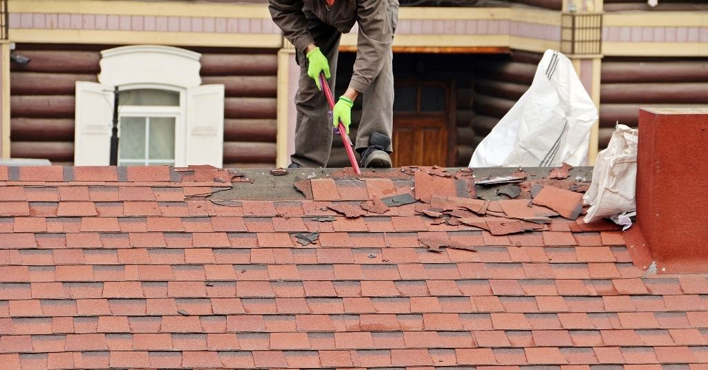 worker-on-the-roof