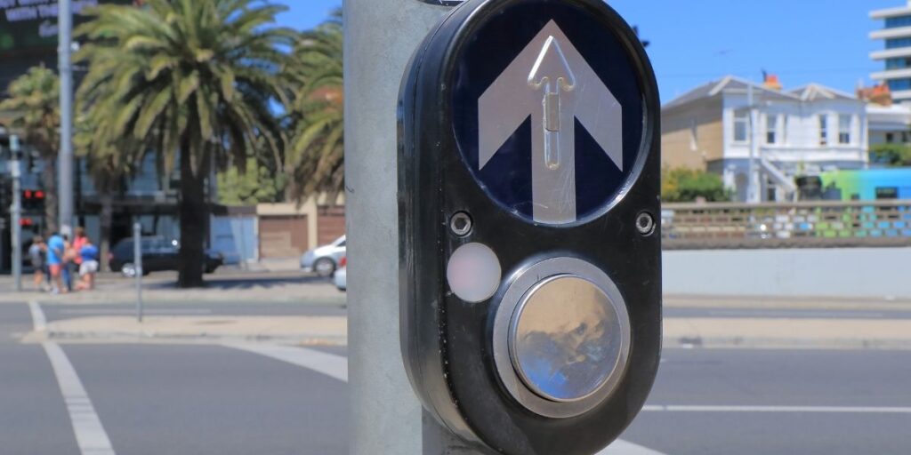 traffic light pedestrian cross