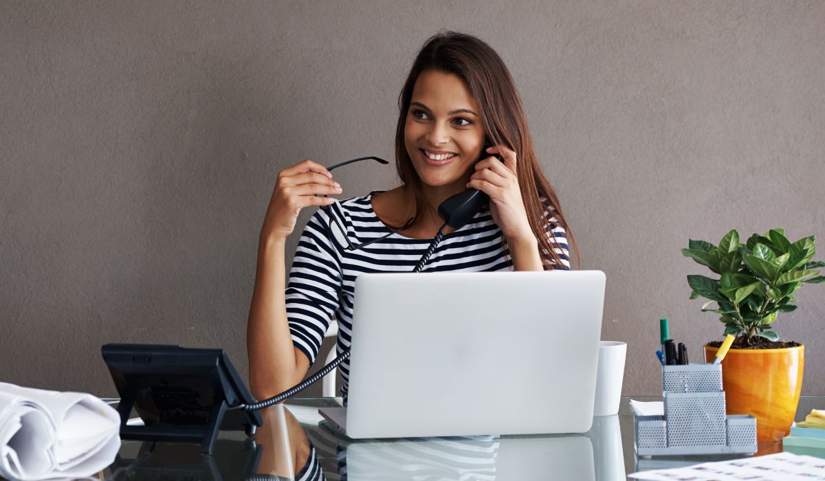 woman talking to personal injury lawyer