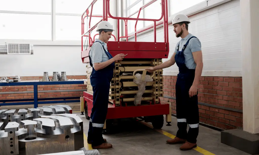 scissor lift crush injury