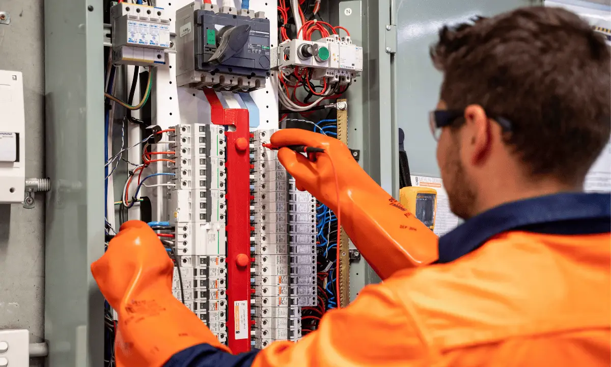 electric shock accident at work
