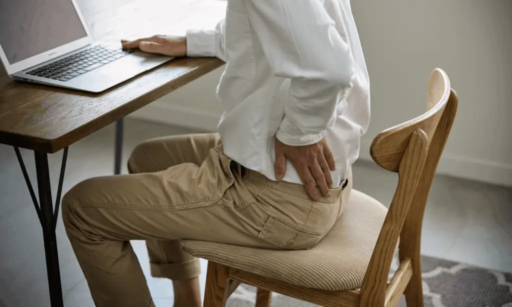 hip pain from bursitis at work