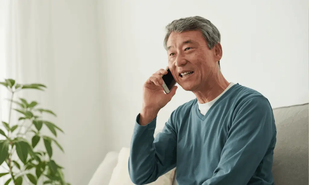 man finding out whats my claim worth using free claim check