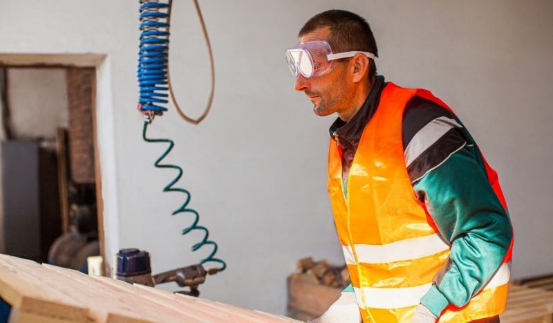 goggles to prevent eye injury compensation claims